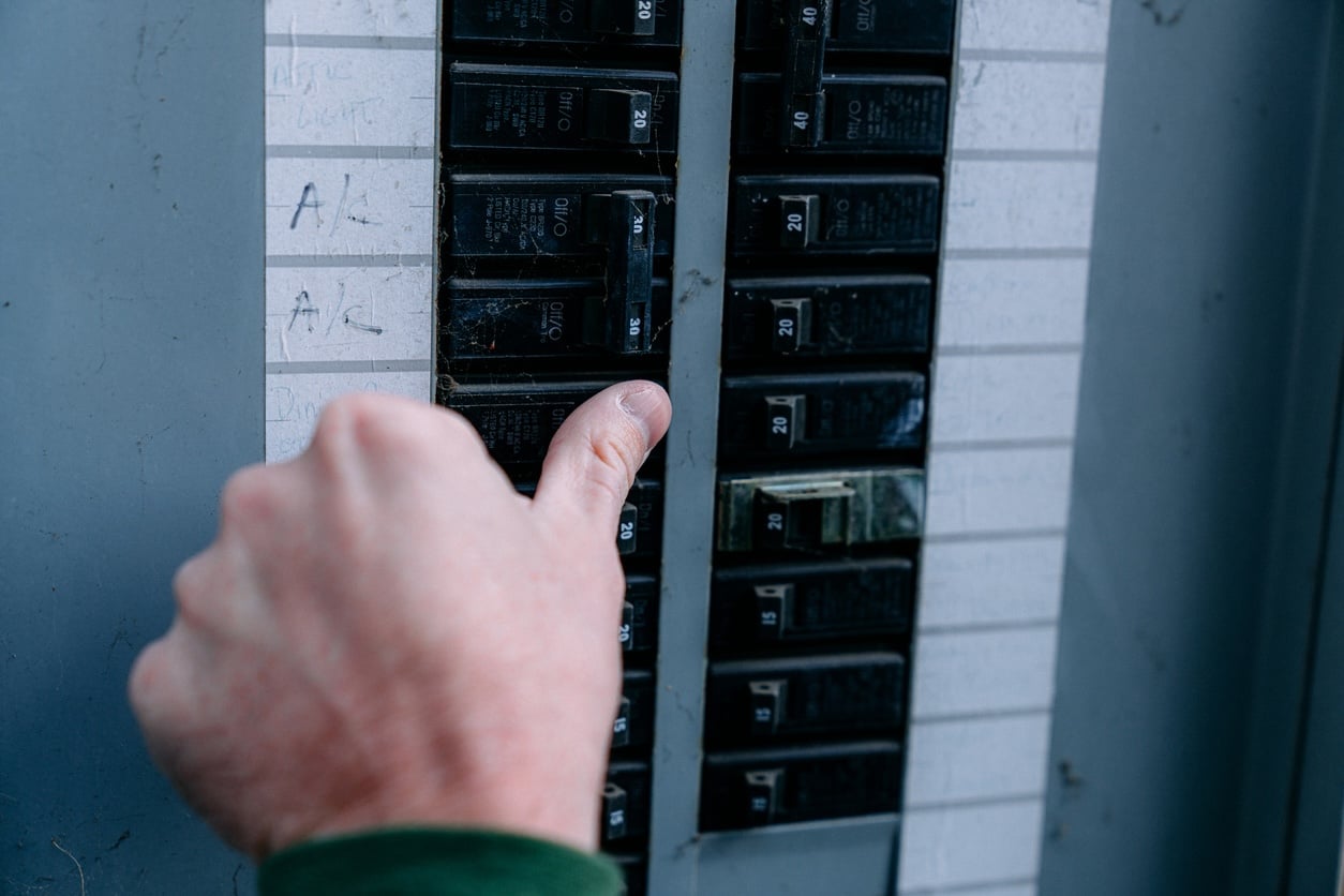 Electrical Burning Smell in NYC Buildings: What to Shut Down and When to Call